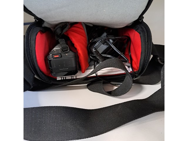 Videorecorder inclusief statief, jvc - afbeelding 3 van  5
