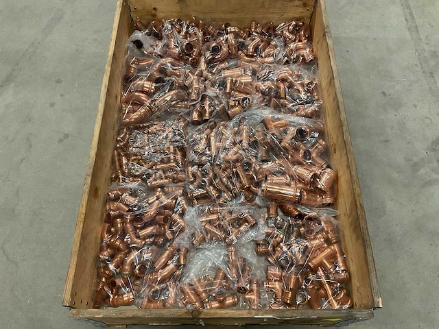 Viega partij koperen persfittingen - afbeelding 1 van  3