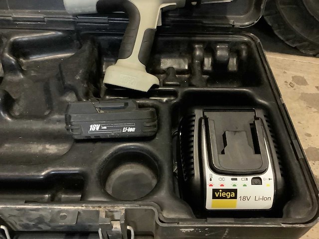 Viega pressgun afpersmachine - afbeelding 6 van  6