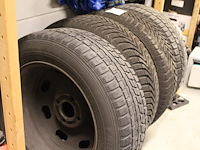 Vier banden op velg 185/35r15 - afbeelding 3 van  3