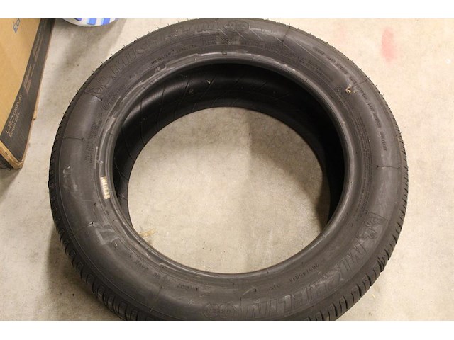 Vier banden zonder velg michelin energy saver 205/55r16 - afbeelding 2 van  3
