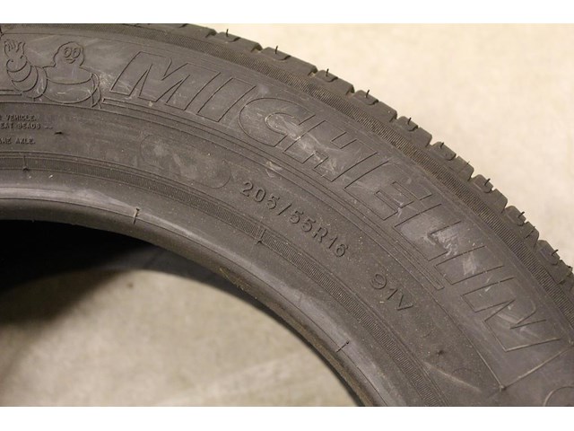 Vier banden zonder velg michelin energy saver 205/55r16 - afbeelding 3 van  3
