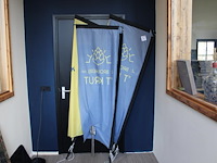 Vier beachvlaggen 75 x 200 cm. let op: voeten ontbreken.