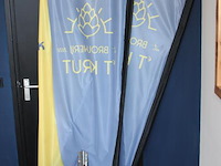 Vier beachvlaggen 75 x 200 cm. let op: voeten ontbreken. - afbeelding 2 van  3