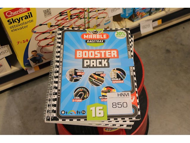 Vier boosterpacks marbel racetrax. - afbeelding 1 van  2