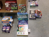 Vier bordspellen w.o. monopoly en stay cool.