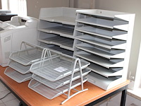 Vier brievenbakken. - afbeelding 2 van  2