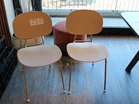 Vier design stoelen tondina by favaretto/partners for infiniti. let op onderdeel combinatiekavel c082. onderdeel van combinatiekavel combinatiekavel van 10 design stoelen tondina by favaretto/partners for infiniti w.v. 2 met armleuningen. kavels c008, c080 en c081 - afbeelding 1 van  3