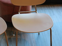 Vier design stoelen tondina by favaretto/partners for infiniti. let op onderdeel combinatiekavel c082. onderdeel van combinatiekavel combinatiekavel van 10 design stoelen tondina by favaretto/partners for infiniti w.v. 2 met armleuningen. kavels c008, c080 en c081 - afbeelding 2 van  3