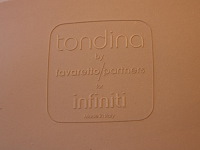 Vier design stoelen tondina by favaretto/partners for infiniti. let op onderdeel combinatiekavel c082. onderdeel van combinatiekavel combinatiekavel van 10 design stoelen tondina by favaretto/partners for infiniti w.v. 2 met armleuningen. kavels c008, c080 en c081 - afbeelding 3 van  3