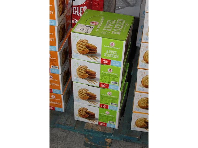 Vier dozen appelkoeken. 4x 28 stuks. tht 7-25. - afbeelding 2 van  2
