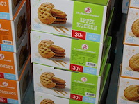 Vier dozen appelkoeken. 4x 28 stuks. tht 7-25. - afbeelding 2 van  2