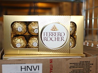 Vier dozen ferrero rocher. 32x 8 stuks. - afbeelding 3 van  4