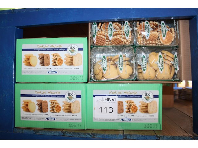 Vier dozen koekjesmelange hoppe. ca. 178 stuks per doos. tht 28-10-2026. - afbeelding 1 van  2