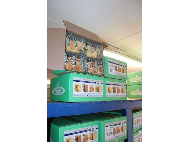 Vier dozen koekjesmelange hoppe. ca. 178 stuks per doos. tht 28-10-2026. - afbeelding 2 van  2