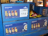 Vier dozen met koekjes mengelmoes. 150 stuks per doos. tht 8/11-2026. - afbeelding 2 van  3