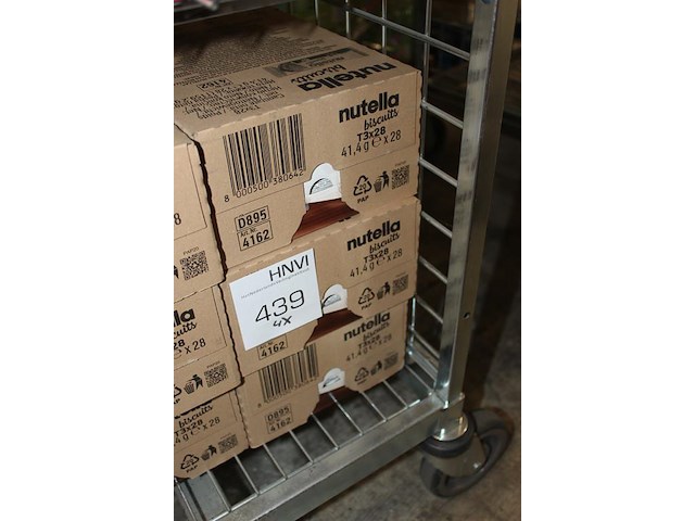 Vier dozen nutella biscuits. 112 stuks. tht 12-2025. - afbeelding 2 van  3