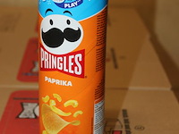 Vier dozen pringles paprika. 76 bussen. - afbeelding 2 van  2