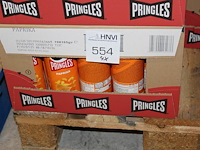 Vier dozen pringles paprika. 76 bussen. - afbeelding 1 van  2