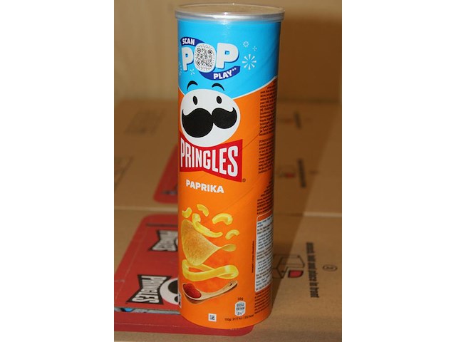 Vier dozen pringles paprika. 76 bussen. - afbeelding 2 van  2