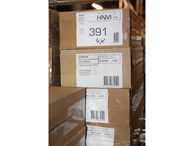 Vier dozen tony's chocolonely. 60 stuks melkchocolade. - afbeelding 2 van  2