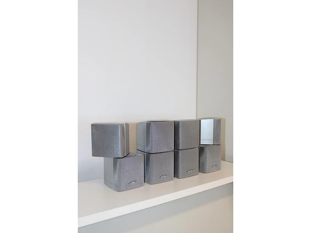 Vier dubbel bose speakers, draaibaar - afbeelding 2 van  2