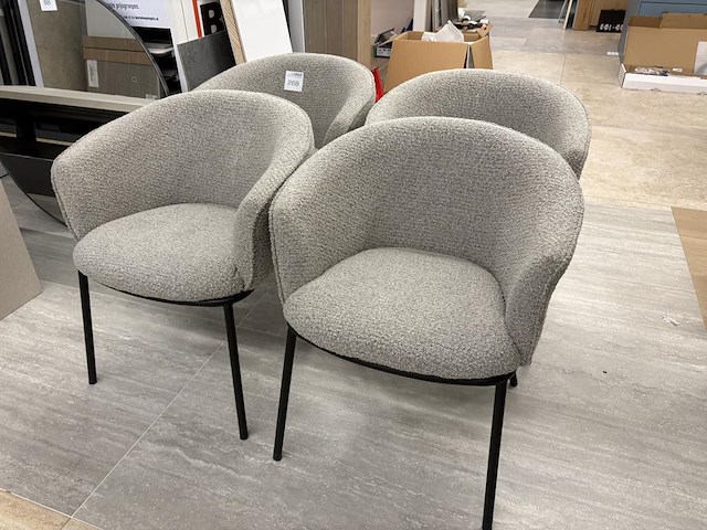 Vier fauteuiltjes, grijs gestoffeerd. - afbeelding 1 van  2