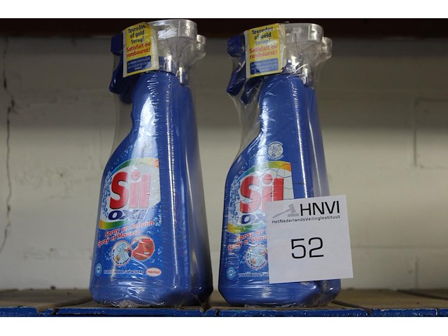 Vier flacons vlekkenreiniger sil oxi. - afbeelding 1 van  2