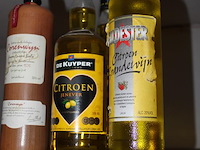 Vier flessen diverse jenevers w.o. korenwijn en citroen brandewijn. - afbeelding 2 van  2