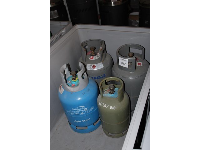 Vier gasflessen prima gas. excl. box. - afbeelding 2 van  2