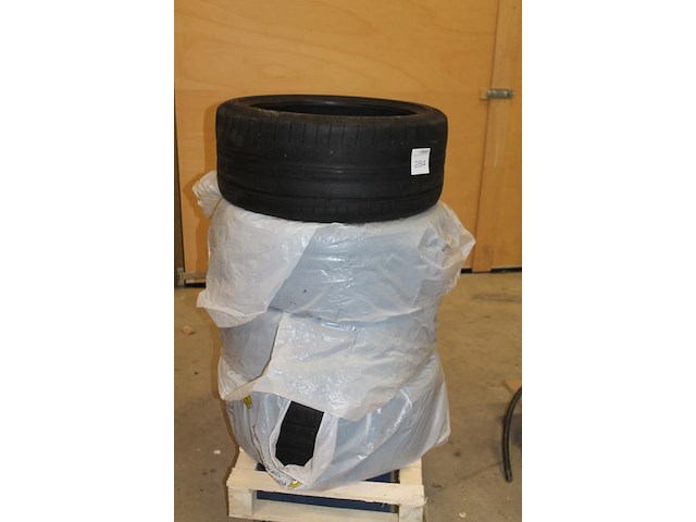 Vier gebruikte autobanden continental sport contact 6 265/40zr21 y xl. - afbeelding 2 van  3