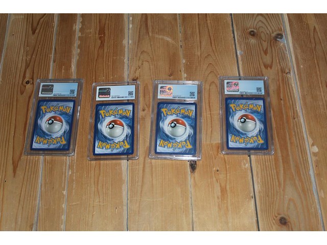 Vier gegrade pokemon kaarten door cgc w.o. twee charizards in 8.5 met handtekening jason paige (geen certif... onderdeel van combinatiekavel kavels p001 t/m p051 combinatiekavel - afbeelding 3 van  5