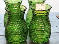 Vier groene vazen hoogte 26 cm. - afbeelding 2 van  2