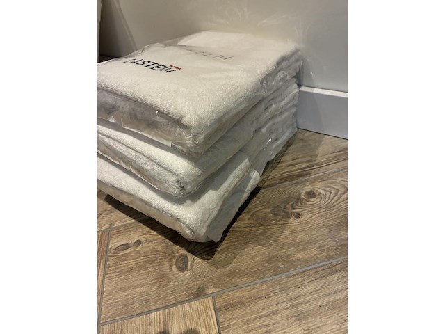 Vier handdoekgeschenksets castelli. - afbeelding 2 van  2