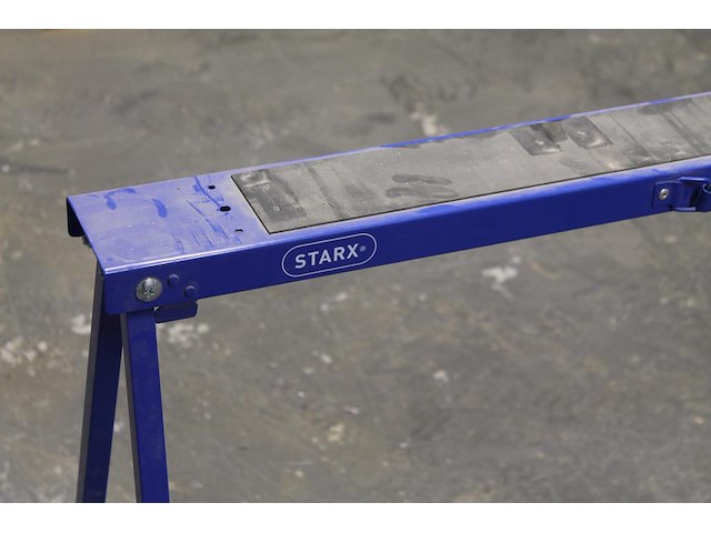Vier inklapbare metalen schragen starx. - afbeelding 3 van  3