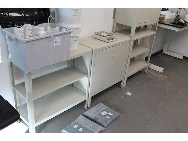 Vier kasten met afmeting 80 x 34 x 80 cm. twee met kast en twee met laden. - afbeelding 3 van  5