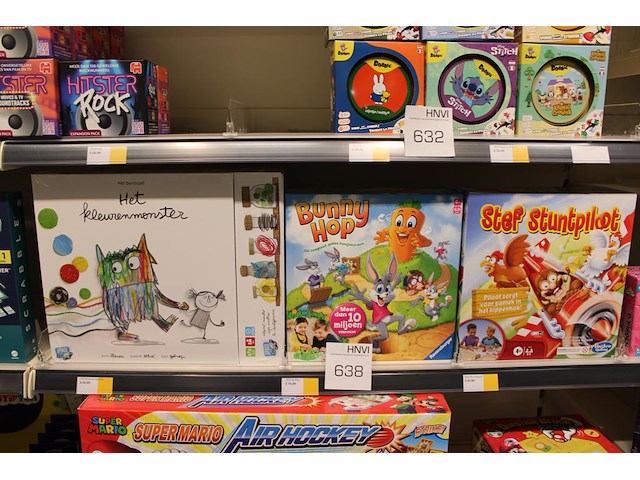Vier kinderspellen w.o. kleurmonster, bunny hop en stef stuntpiloot. - afbeelding 1 van  3