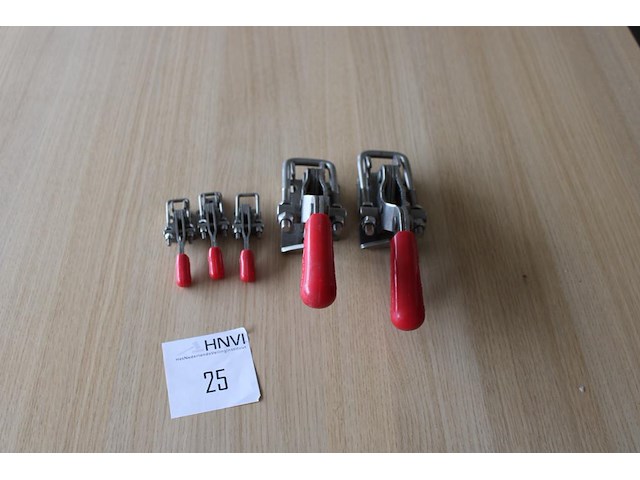 Vier klemmen destaco in 2 afmetingen. - afbeelding 1 van  3