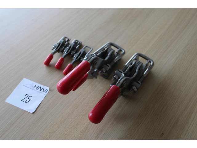 Vier klemmen destaco in 2 afmetingen. - afbeelding 2 van  3