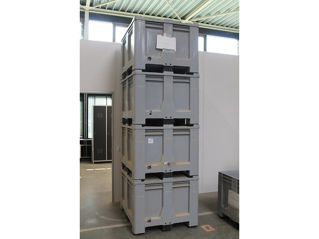 Vier kunststof palletbox schoeller allibert met deksel. - afbeelding 2 van  3