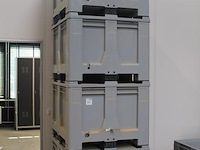 Vier kunststof palletbox schoeller allibert met deksel. - afbeelding 2 van  3