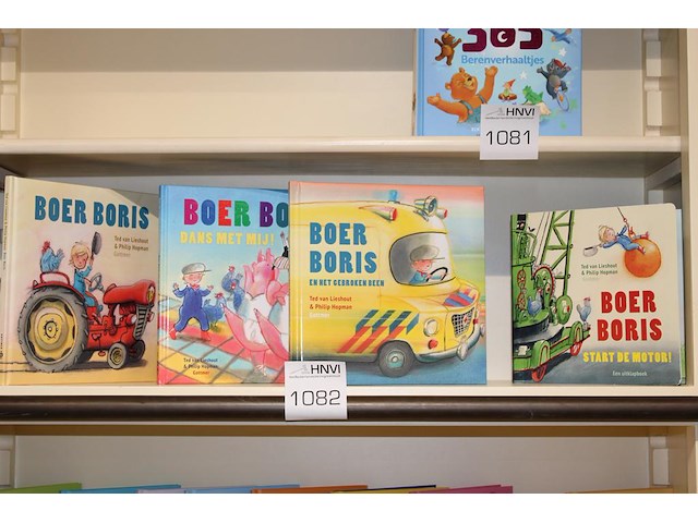 Vier leesboeken boer boris. - afbeelding 1 van  2