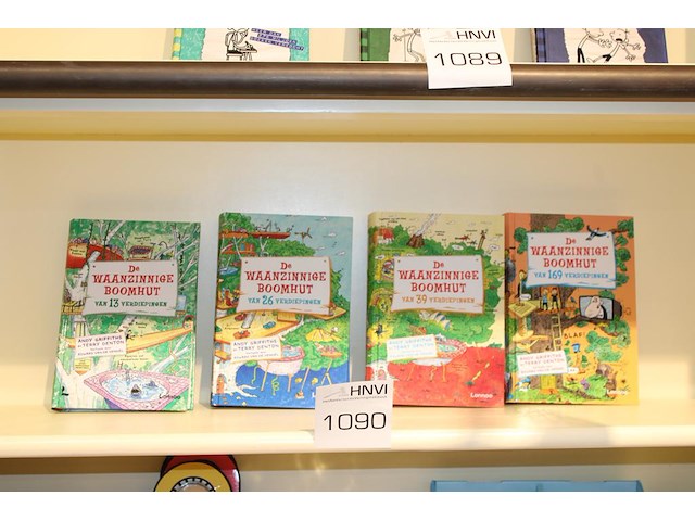 Vier leesboeken de waanzinnige boomhut. - afbeelding 1 van  2