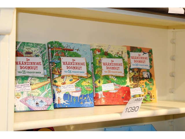 Vier leesboeken de waanzinnige boomhut. - afbeelding 2 van  2
