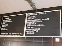 Vier letterborden legamaster met grote hoeveelheid extra letters in vier dozen. afmeting 80 x 60 cm.
