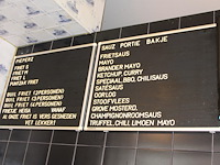 Vier letterborden legamaster met grote hoeveelheid extra letters in vier dozen. afmeting 80 x 60 cm. - afbeelding 2 van  3