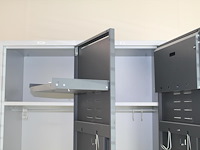 Vier lockerkasten lockerman met postvak en afmeting 97 x 55 xx 208 cm. twee sleutels ontbreken. - afbeelding 4 van  4