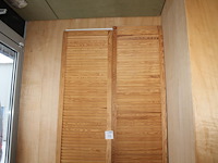 Vier louvredeuren. afmeting 50 x 2 x 243 cm. - afbeelding 1 van  2