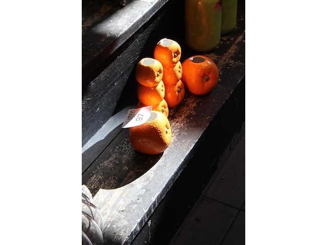 Vier mandarijn potten in twee uitvoeringen. - afbeelding 2 van  2