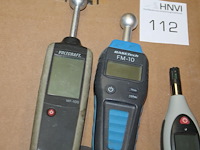Vier meetinstrumenten waaronder voltcraft mf-100, basetech fm-10, voltcraft bl-20trh en tds-meter. - afbeelding 3 van  4
